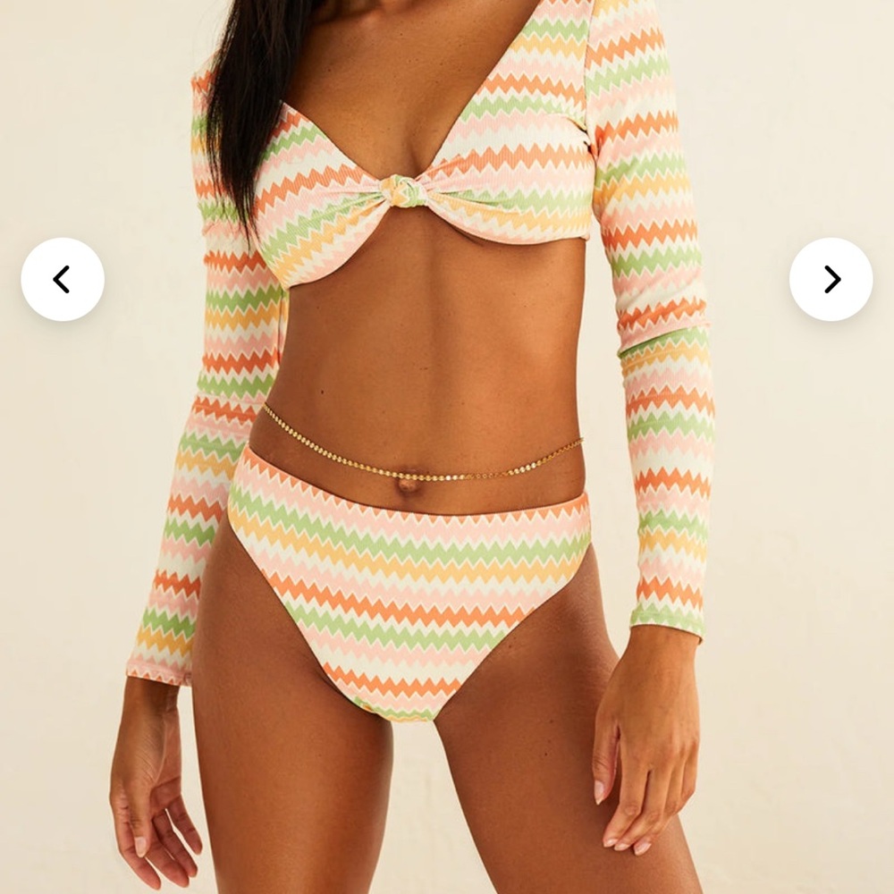 Dippin’ Daisy Bikini, Bianca Long Sleeve & High Waist Cheeky Bottom, Small